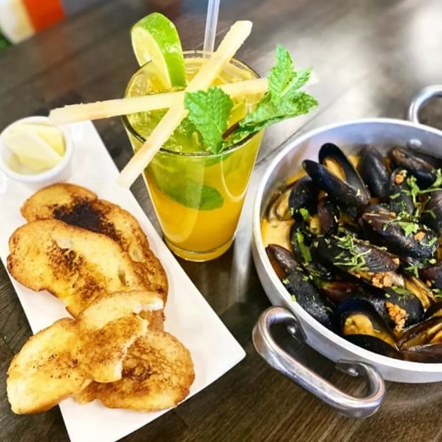 Mussels Con Chorizo.